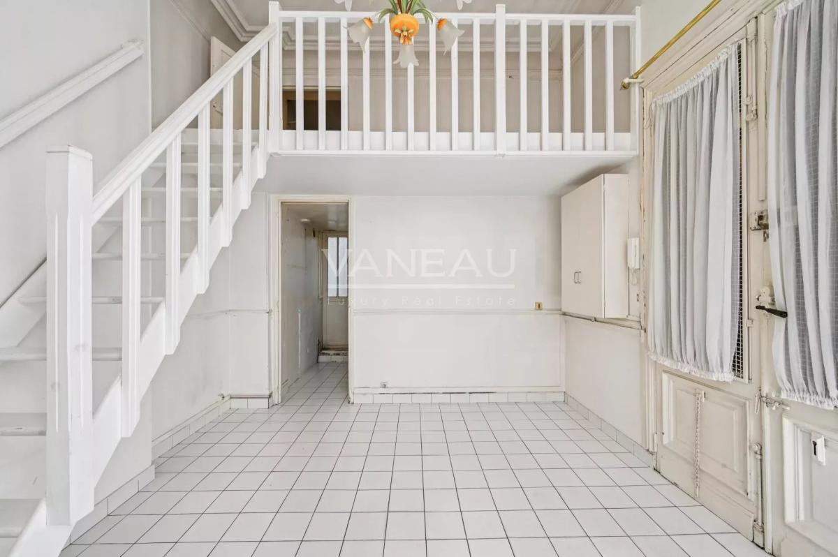 Paris XVe - Boulevard Pasteur - Studette avec mezzanine