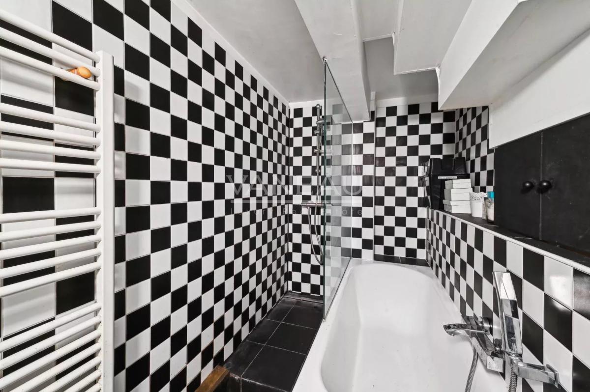 PARIS XVIIIe - Lamarck Caulaincourt  - Atelier d' artiste + un s