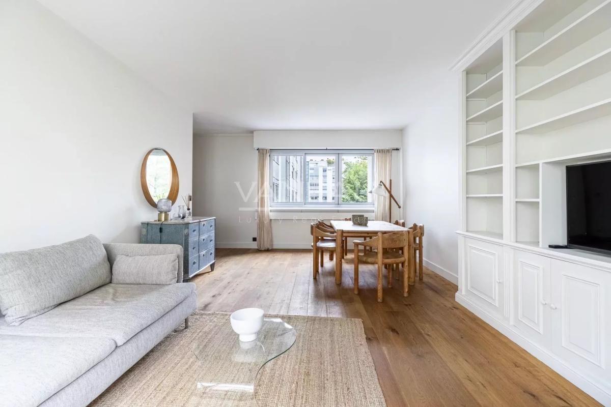 Paris 15ème Suffren 3 pièces meublé -