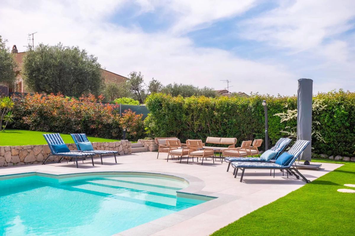 Proche Mougins, Magnifique villa rénovée à vendre