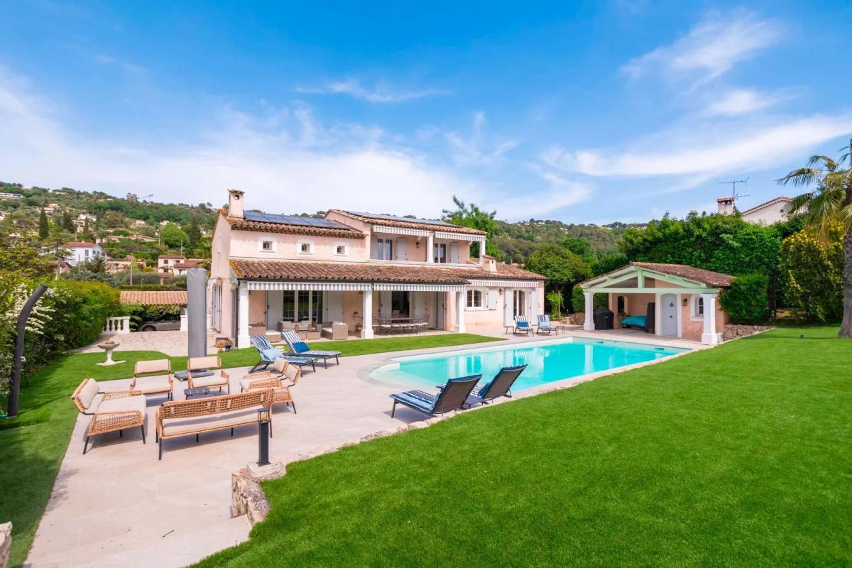Proche Mougins, Magnifique villa rénovée à vendre