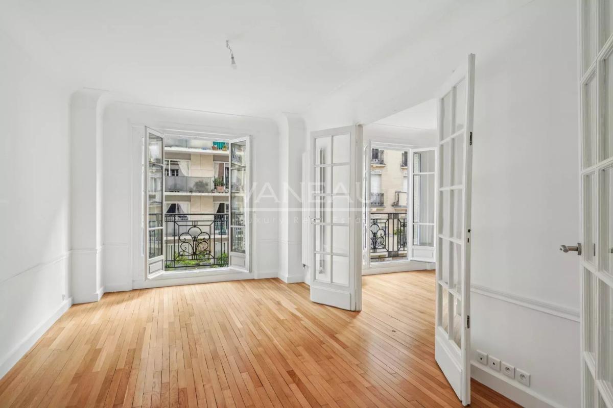 Paris XVe  Necker - Pasteur - Superbe appartement quatre pièces 