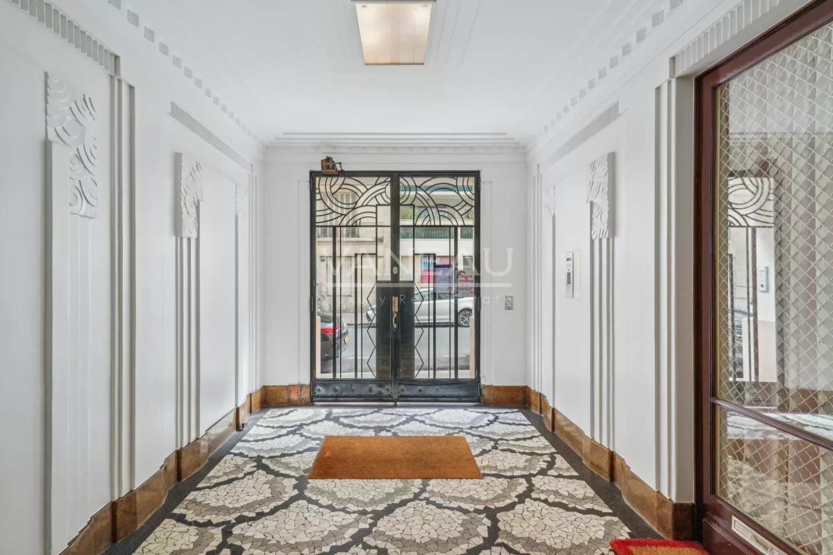 Paris XVe  Necker - Pasteur - Superbe appartement quatre pièces 