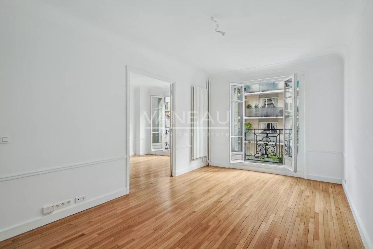 Paris XVe  Necker - Pasteur - Superbe appartement quatre pièces 