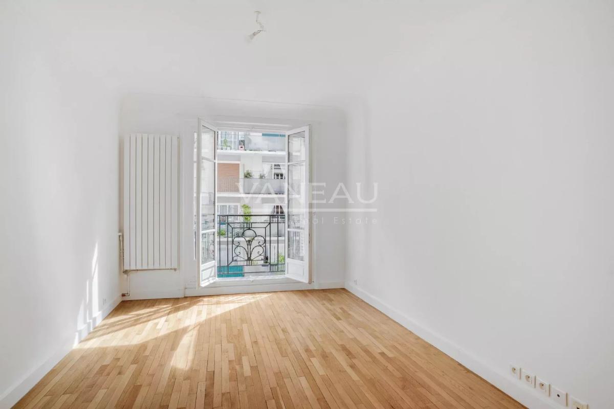 Paris XVe  Necker - Pasteur - Superbe appartement quatre pièces 