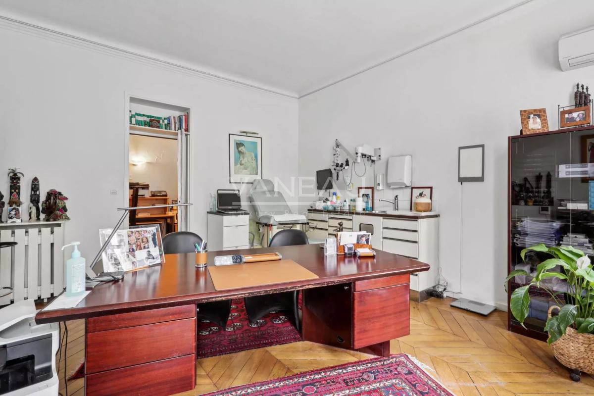 Paris IVème - Bastille - Appartement familial  avec balcon