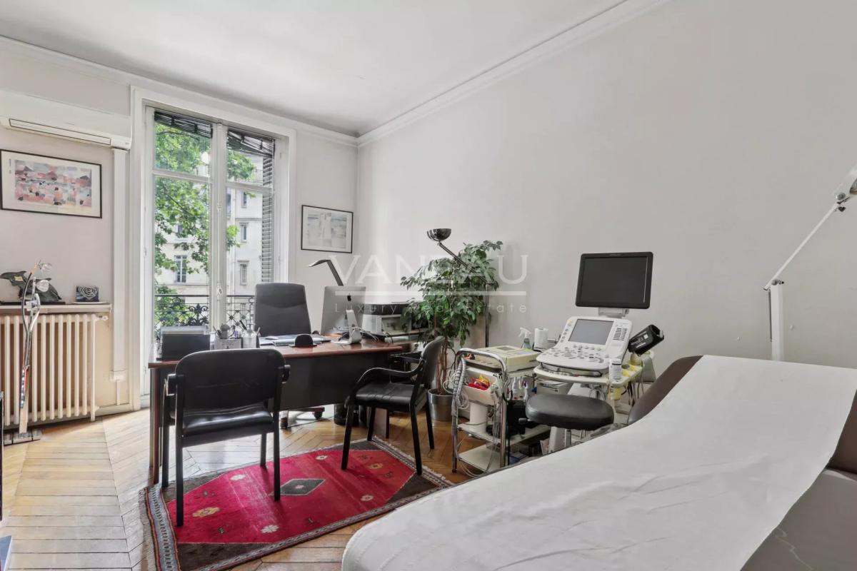 Paris IVème - Bastille - Appartement familial  avec balcon
