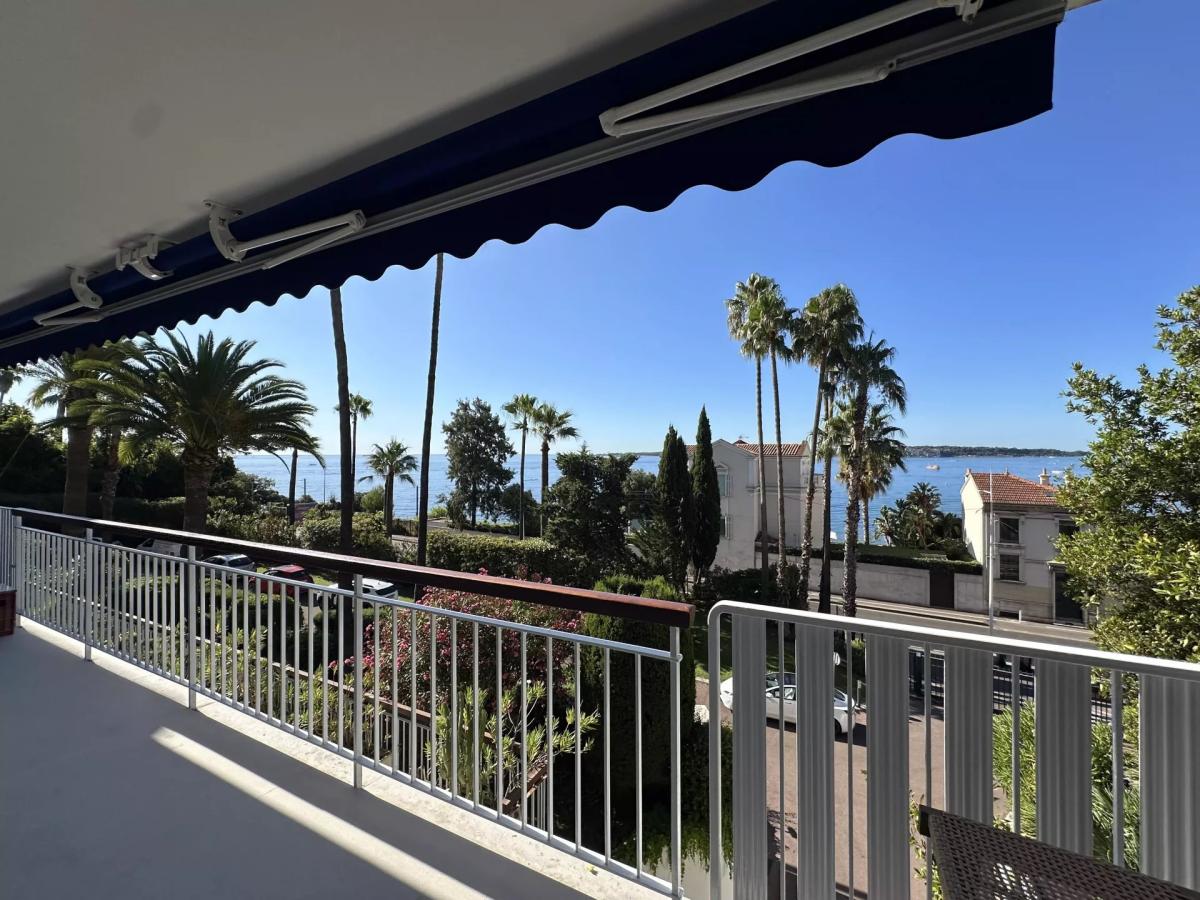 Cannes Basse Californie - Appartement 4 pièces vue mer à vendre
