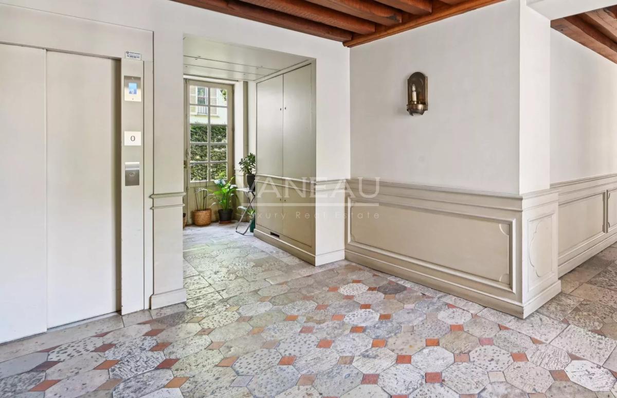 PARIS Ve - Monge / Montebello - Duplex d'exception en dernier ét