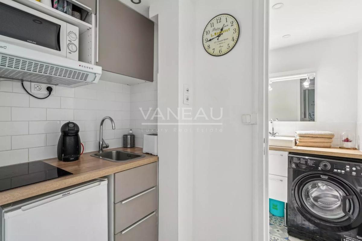 Studio au calme, au pied de Montmartre.