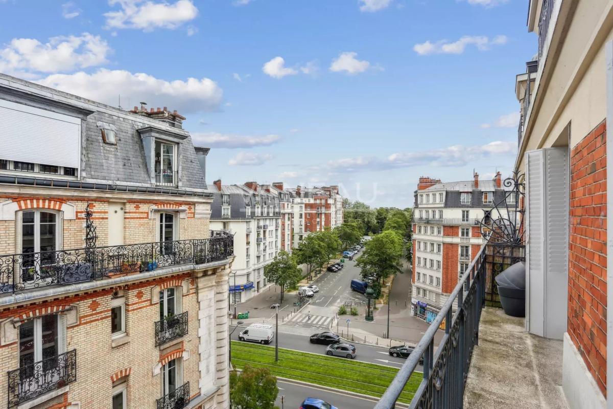 Paris 12e - Porte Dorée - Vues dégagées - étage élevé avec ascen