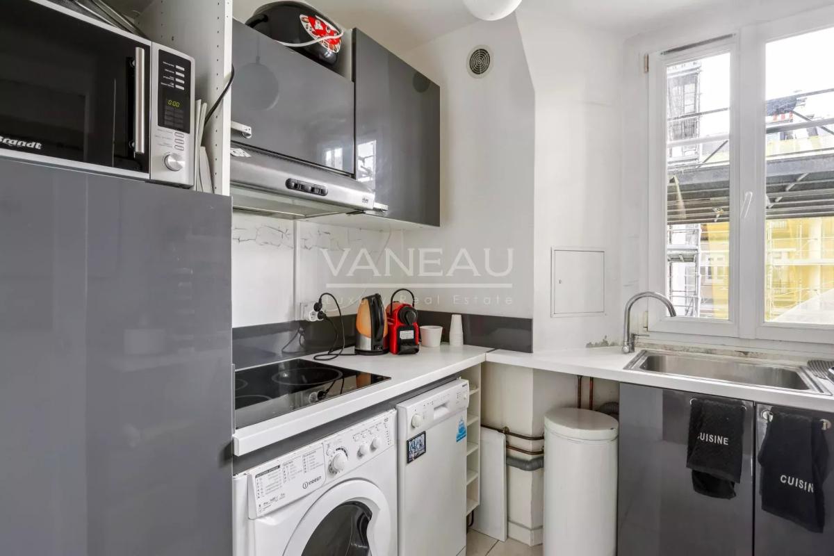 Paris 12e - Porte Dorée - Vues dégagées - étage élevé avec ascen