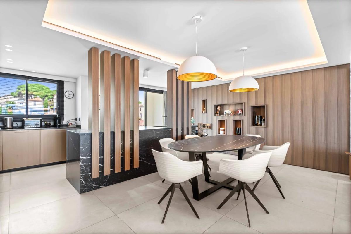 Cannes Plages du Midi - Penthouse 4 pièces vue mer à vendre