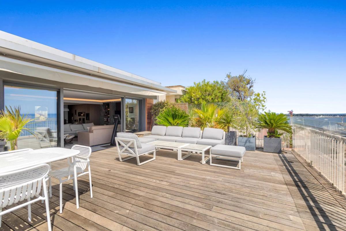 Cannes Plages du Midi - Penthouse 4 pièces vue mer à vendre