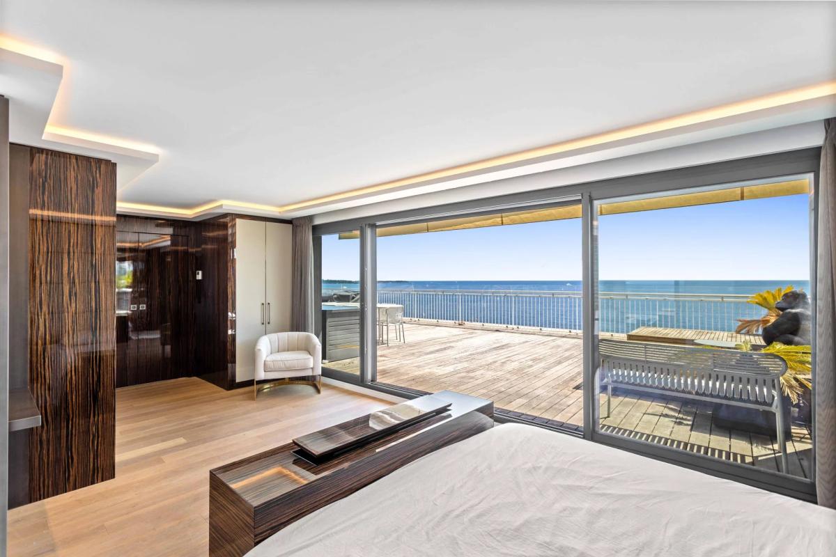 Cannes Plages du Midi - Penthouse 4 pièces vue mer à vendre