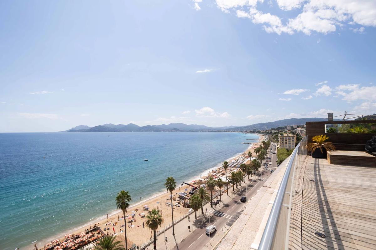 Cannes Plages du Midi - Penthouse 4 pièces vue mer à vendre