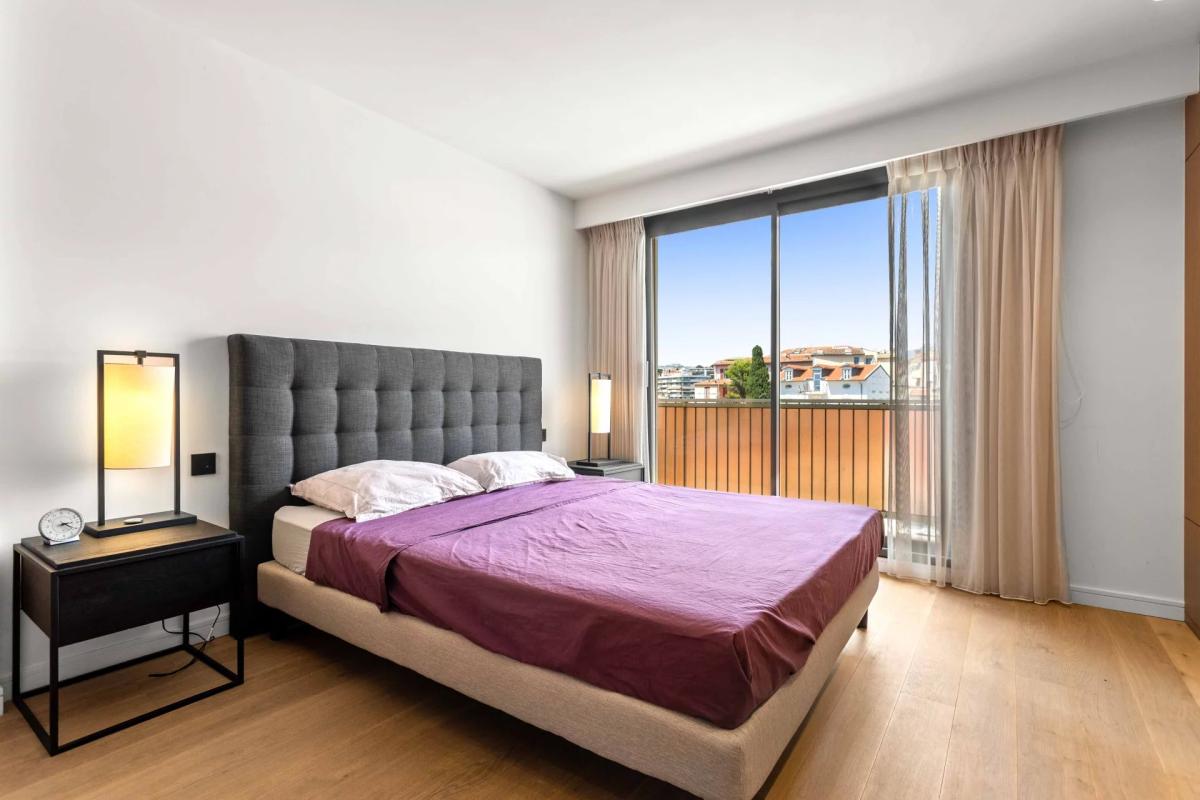 Cannes Plages du Midi - Penthouse 4 pièces vue mer à vendre
