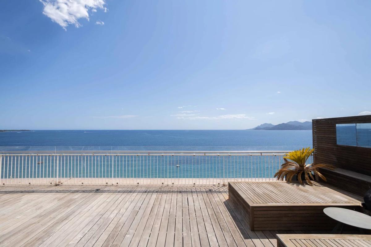 Cannes Plages du Midi - Penthouse 4 pièces vue mer à vendre