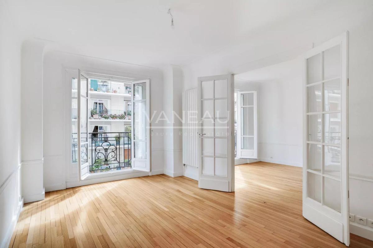 Paris XVe  Necker - Pasteur - Superbe appartement quatre pièces 