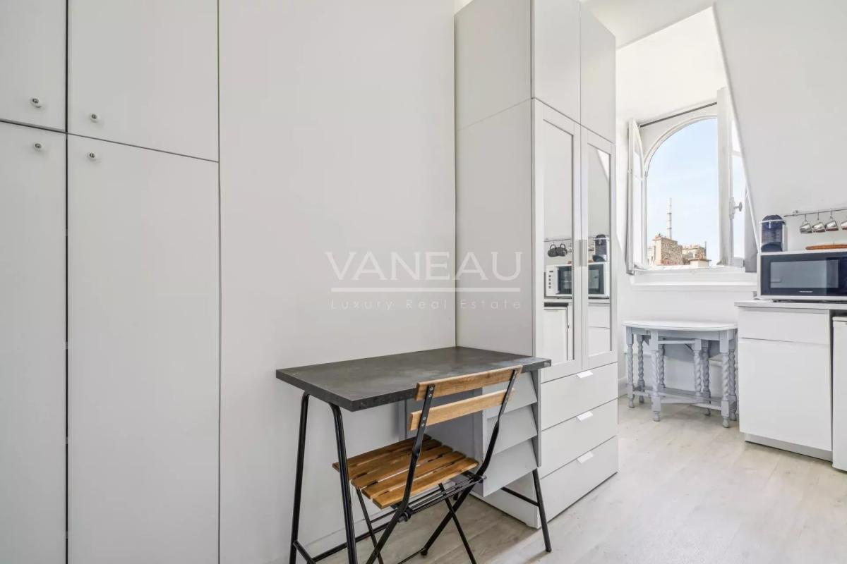 Paris XVIe - Place Victor Hugo / Poincaré - Studette de 10,12 m2