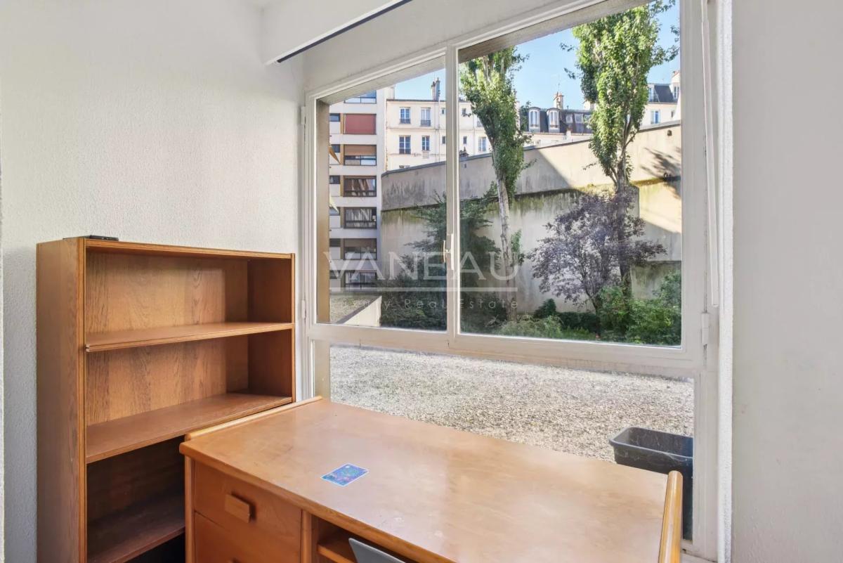 Paris XIVe – studette sur cour