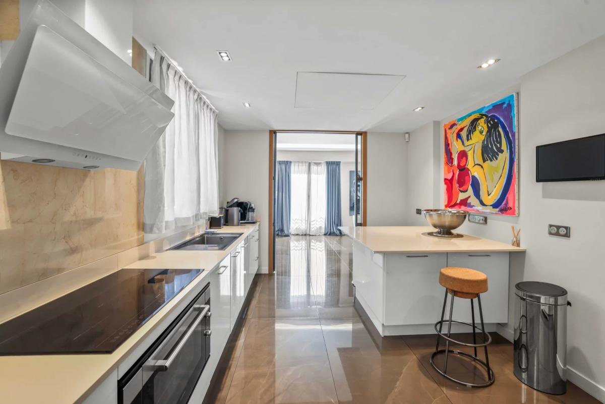 CANNES CROISETTE – UNIQUE VILLA