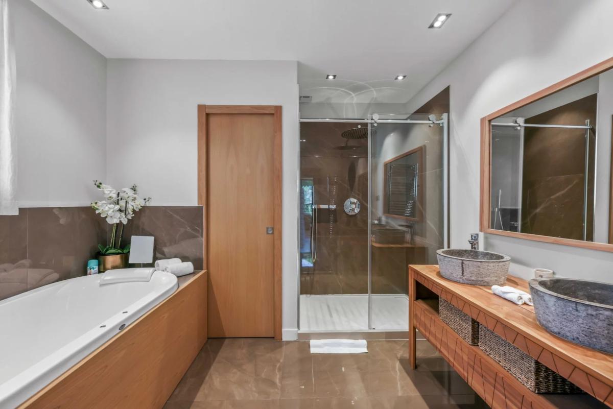 CANNES CROISETTE – UNIQUE VILLA