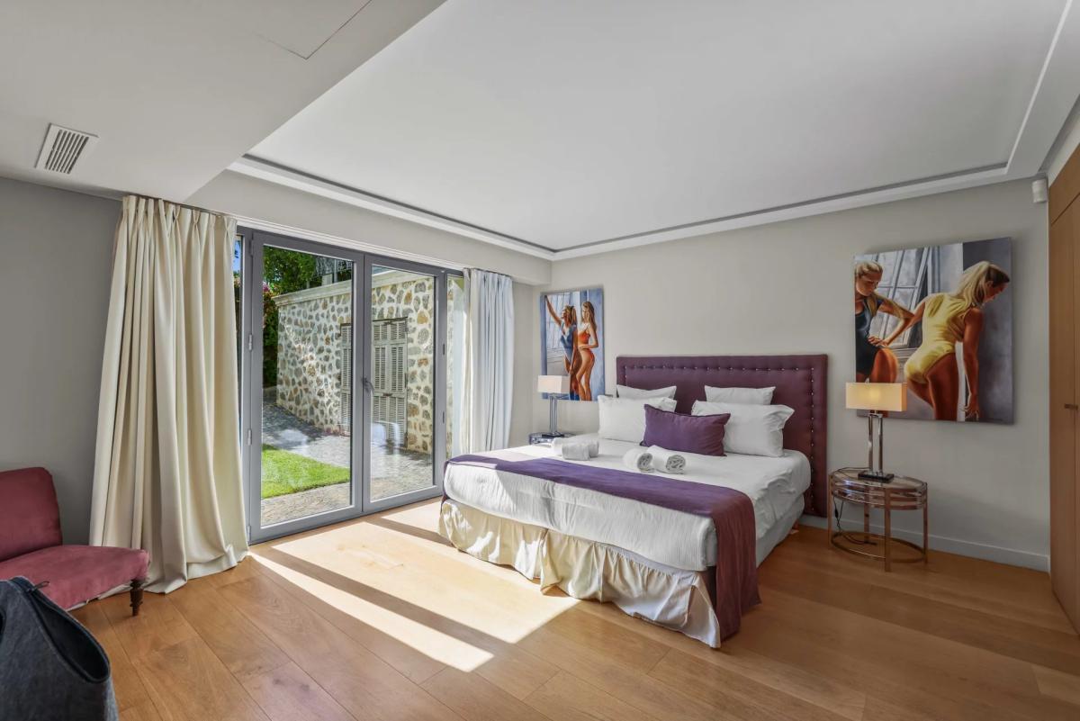 CANNES CROISETTE – UNIQUE VILLA