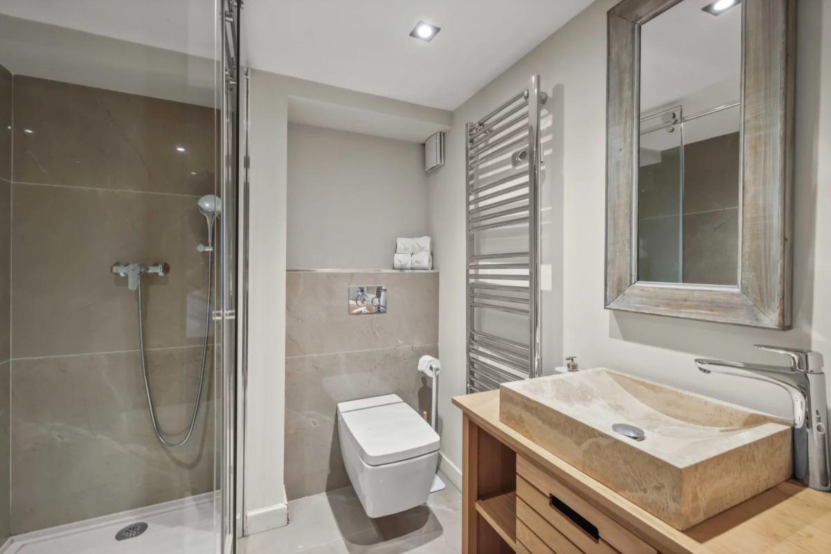 CANNES CROISETTE – UNIQUE VILLA