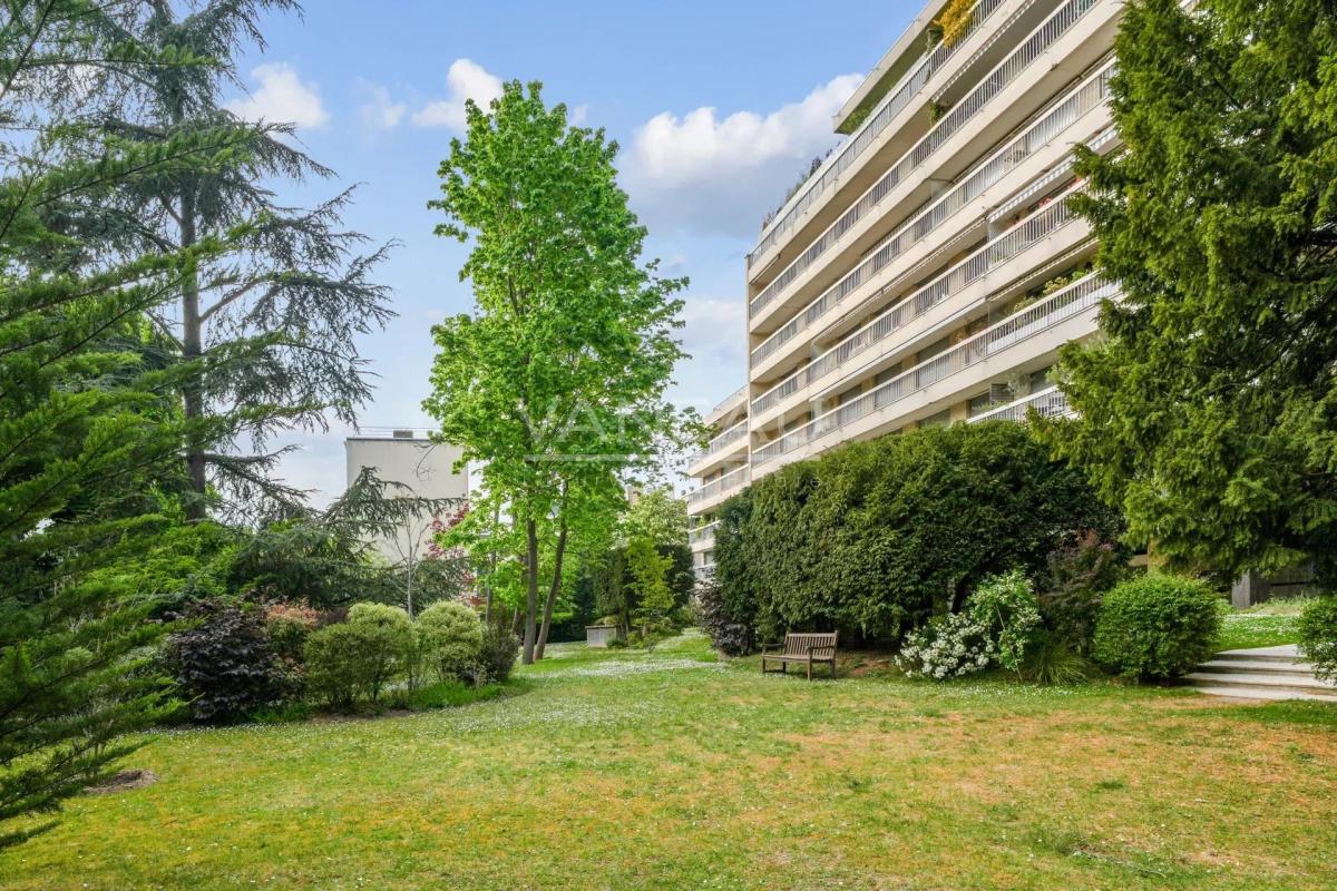 Neuilly / Pasteur- Chézy