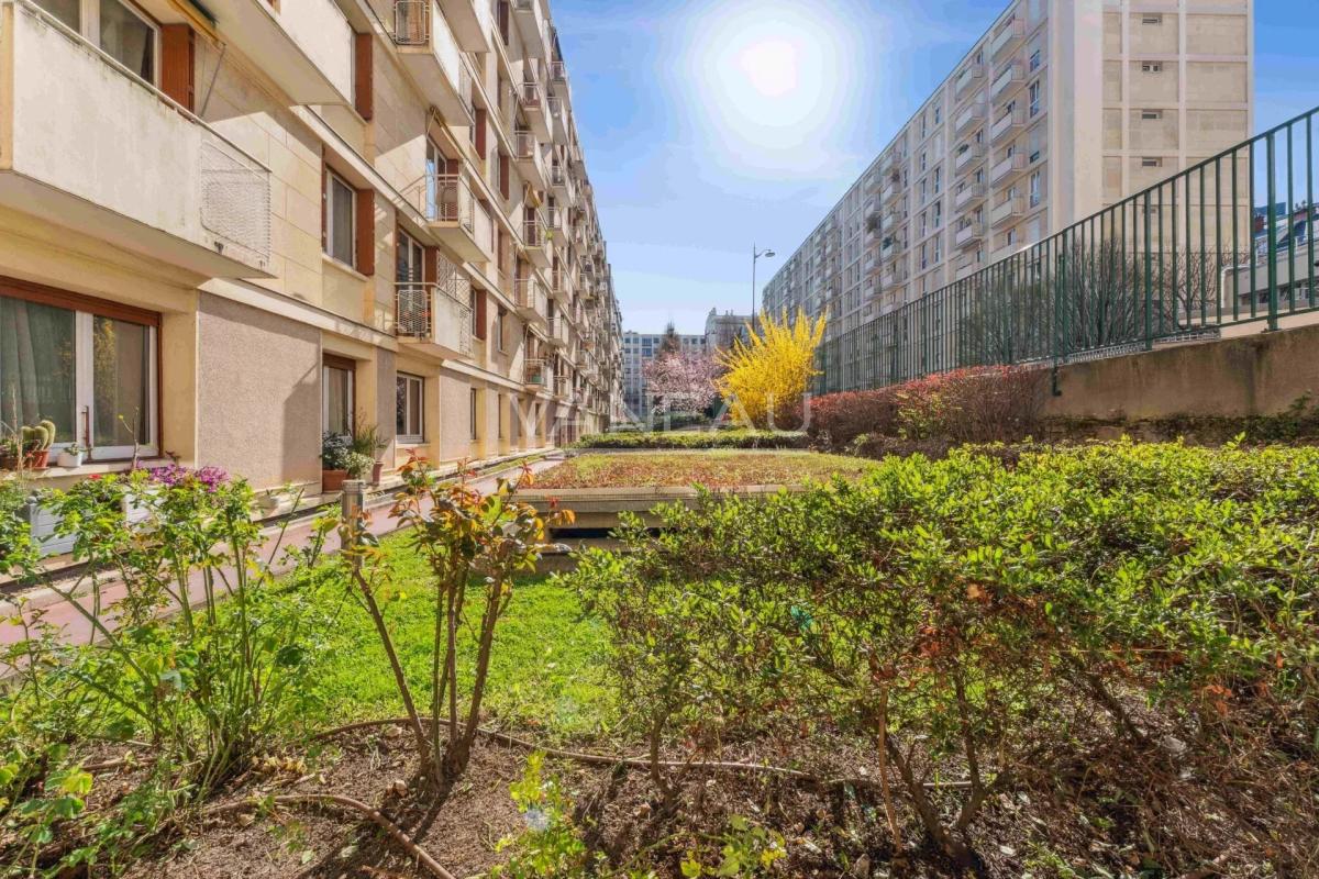 Paris 15e - 4 pièces - 3 chambres avec vue sur jardin