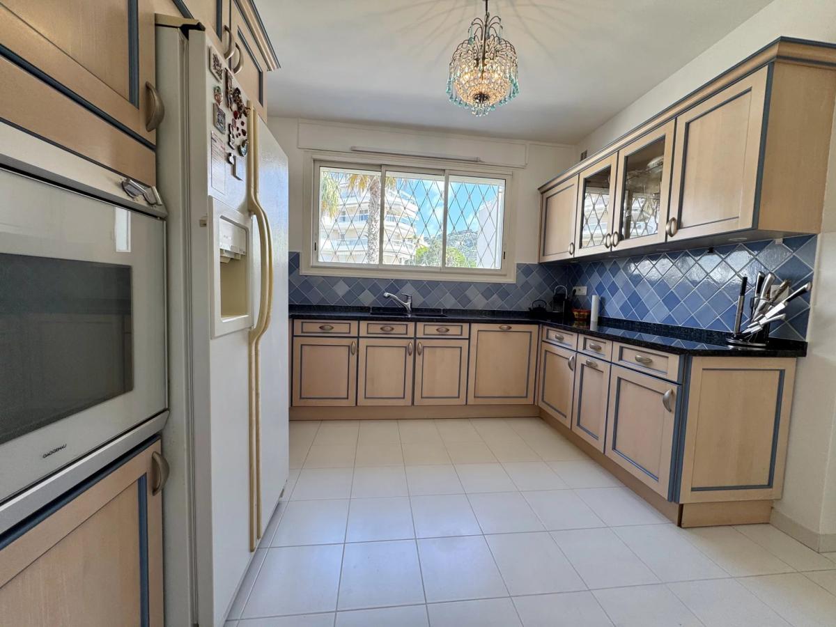 A VENDRE APPARTEMENT CANNES 5P