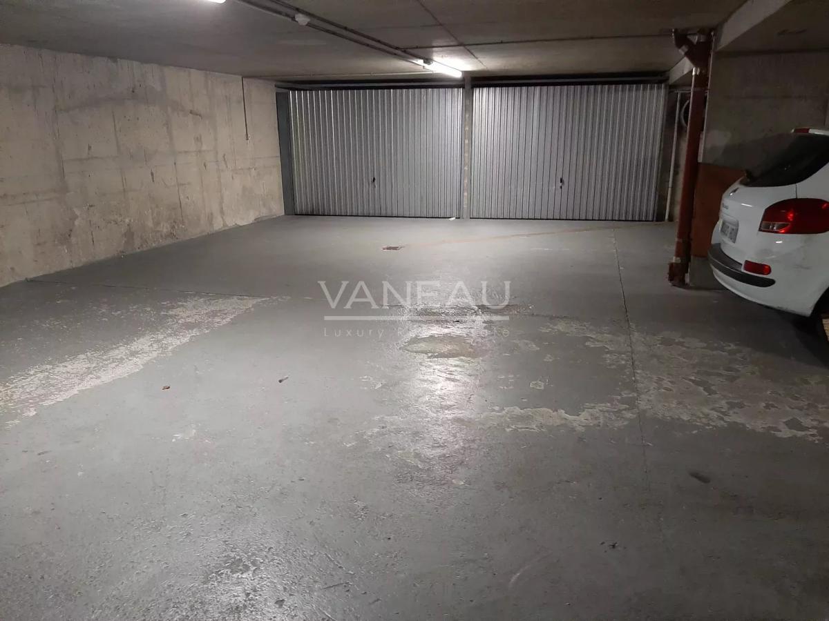 Paris XVe - PARKING