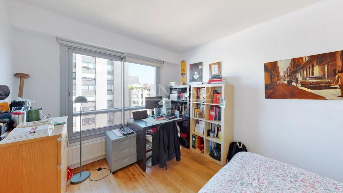 Paris XIXème - Bel appartement de cinq pièces - Vue dégagée - Ca