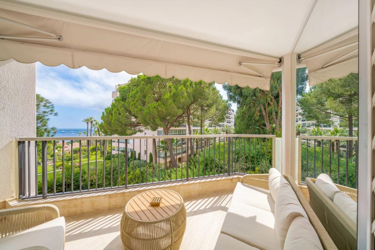 Cannes Californie - Appartement 3 pièces vue mer Rénové à vendre