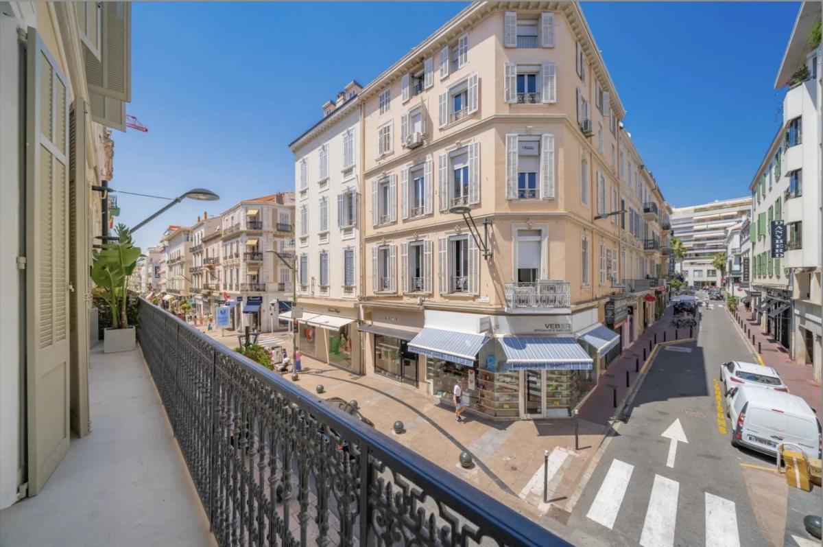 Cannes Banane - Appartement bourgeois 5 pièces rénové à vendre
