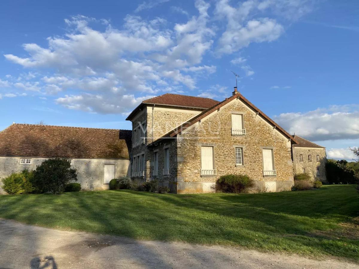 Corps de ferme historique à vendre – La Chapelle-Gauthier (Seine