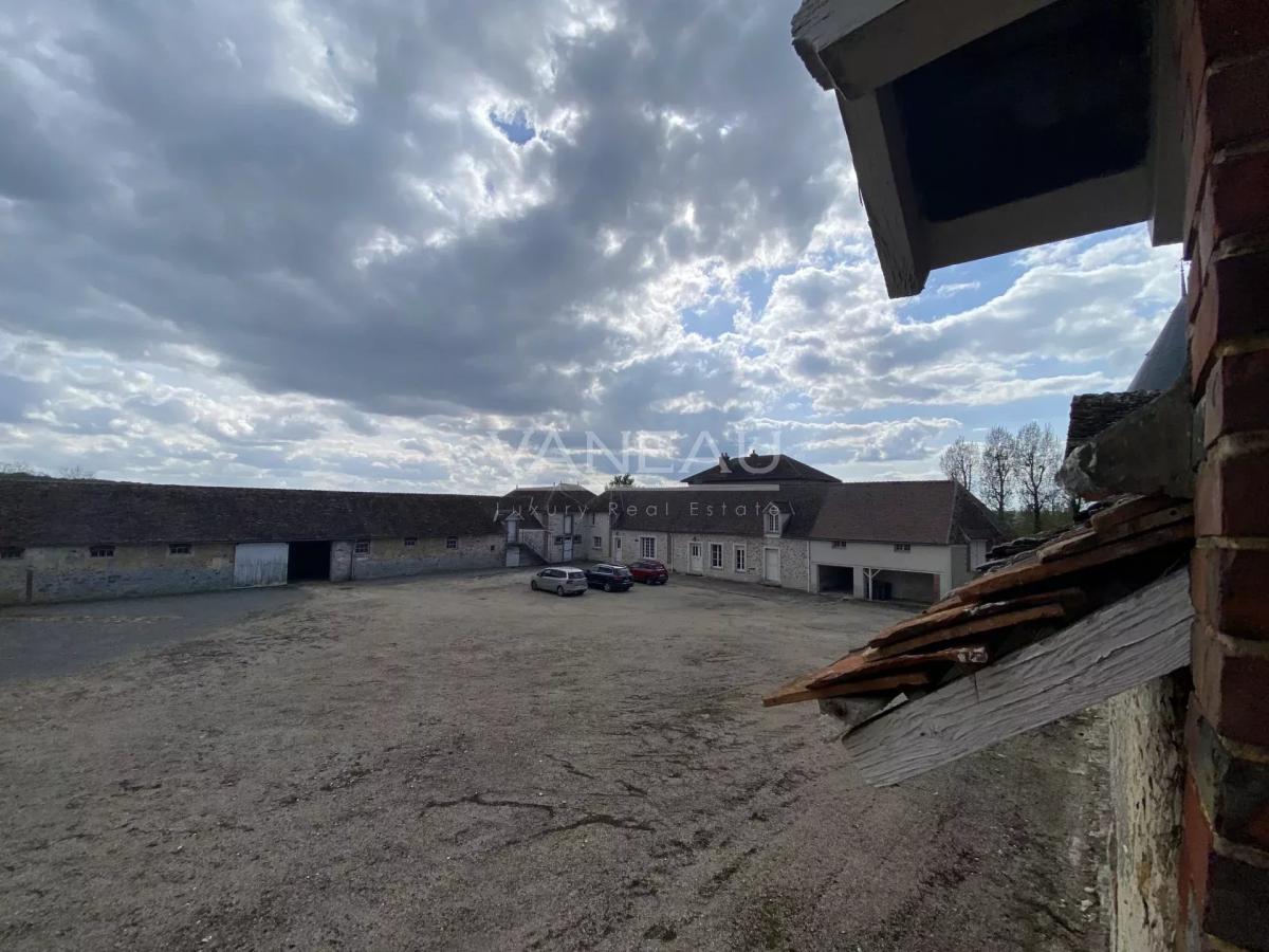 Corps de ferme historique à vendre – La Chapelle-Gauthier (Seine