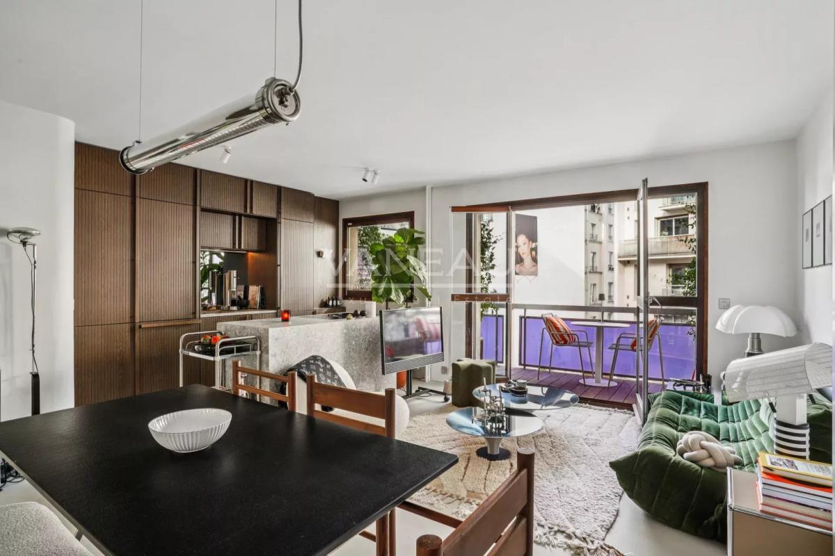 Paris IXe. Victor Massé - Appartement rénové avec balcon.