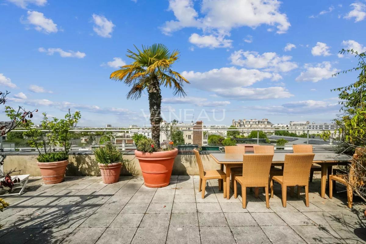 Neuilly- Full Pasteur -Terrasse.