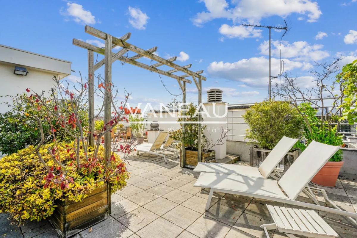 Neuilly- Full Pasteur -Terrasse.