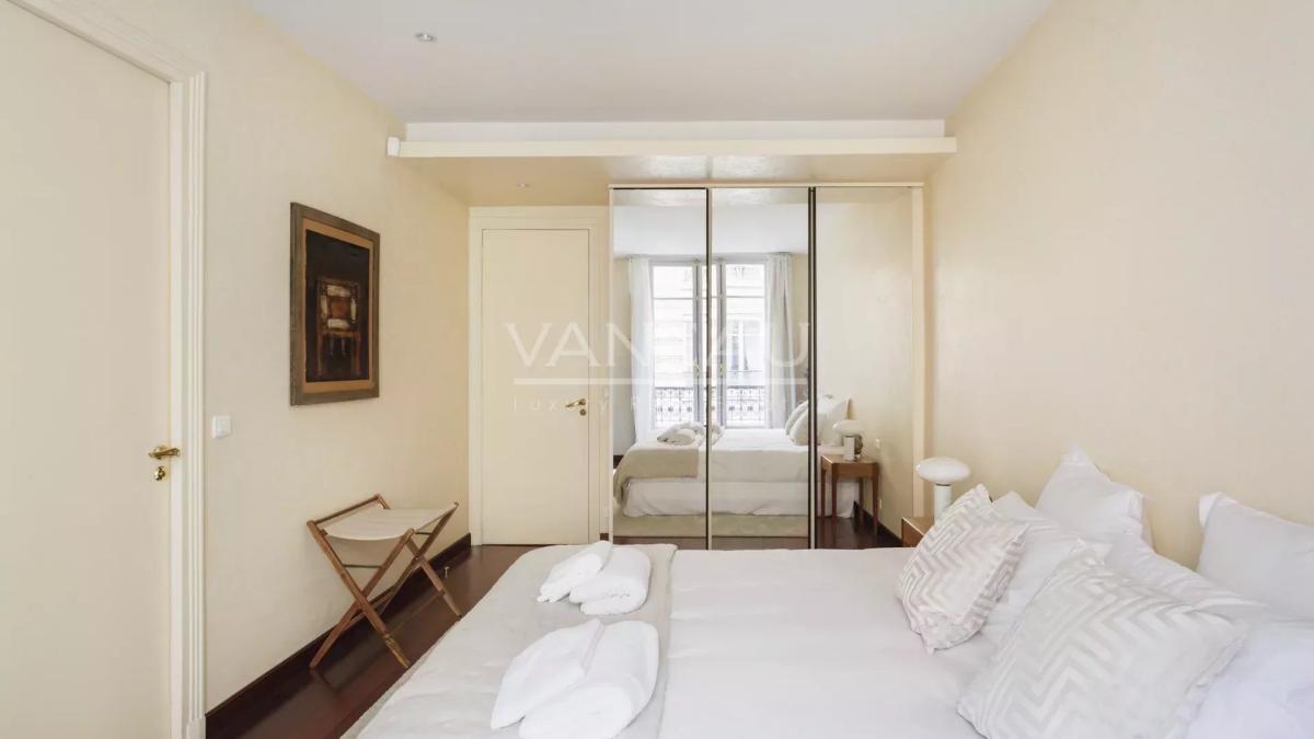 Invalides / Tourville