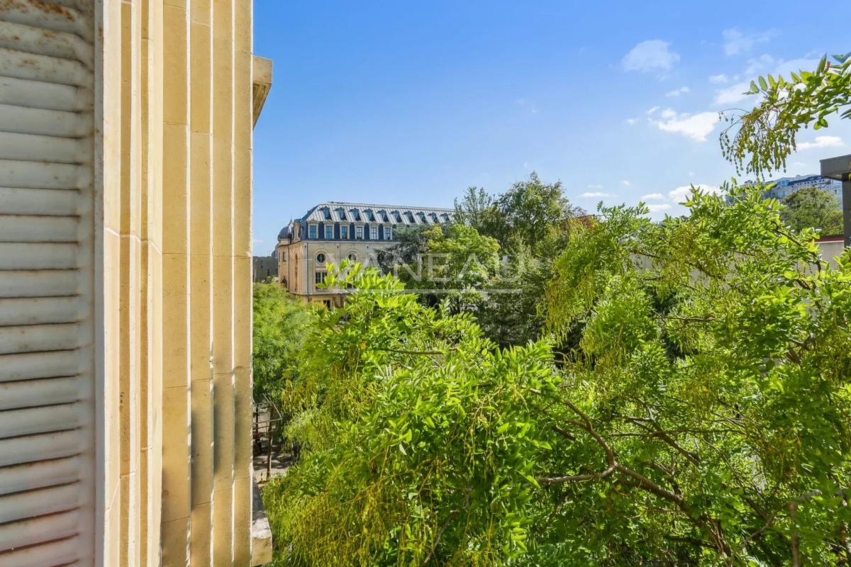 PARIS XVeme - Beau classique - Saint Lambert