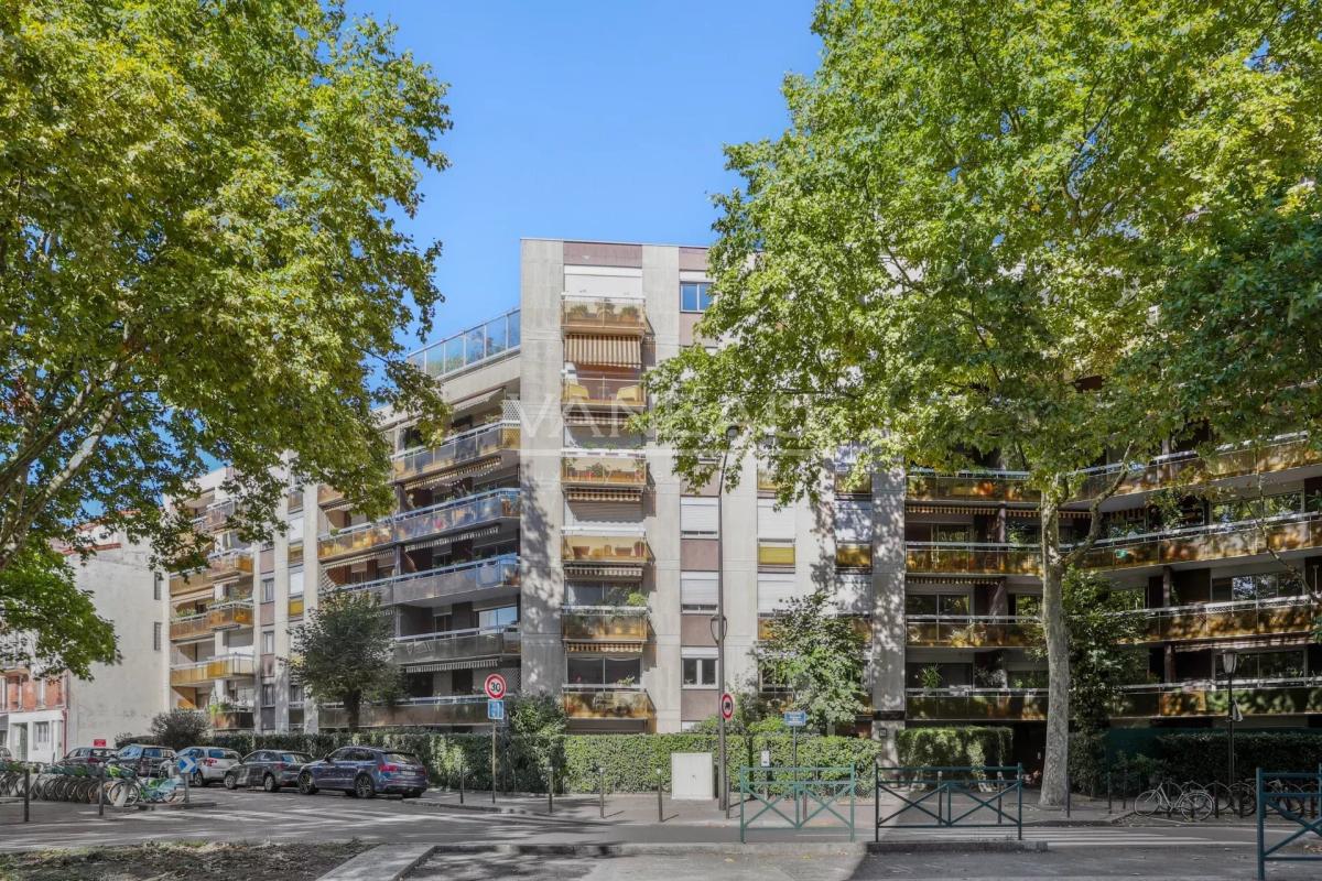 Appartement familial avec deux balcons terrasses