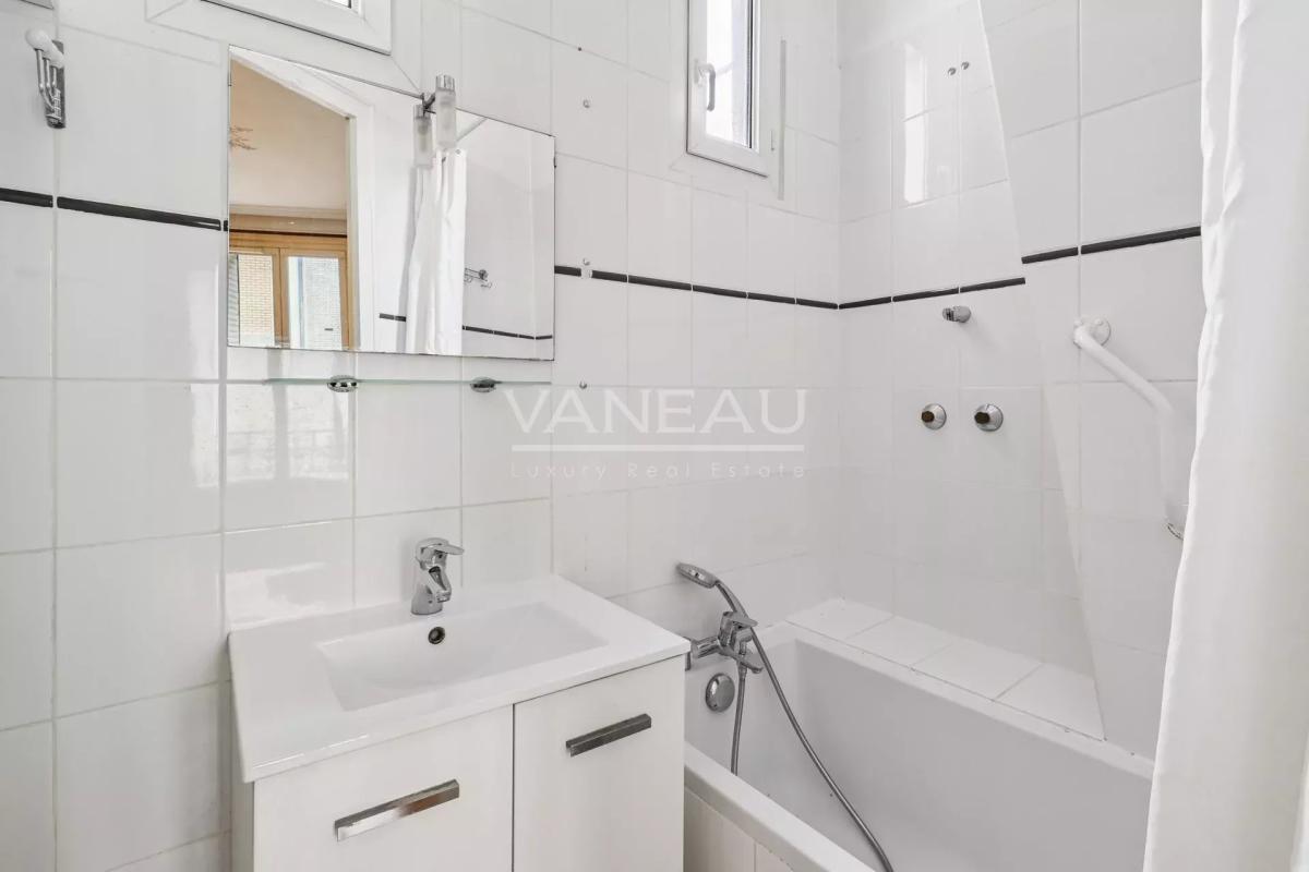 PARIS XVe - Falguière/Montparnasse - Appartement trois pièces av
