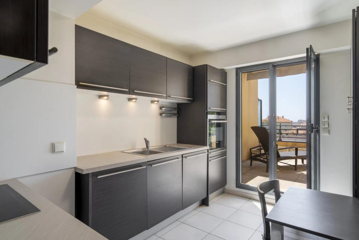 Cannes Saint-Nicolas – Superbe duplex de 5 pièces au dernier éta