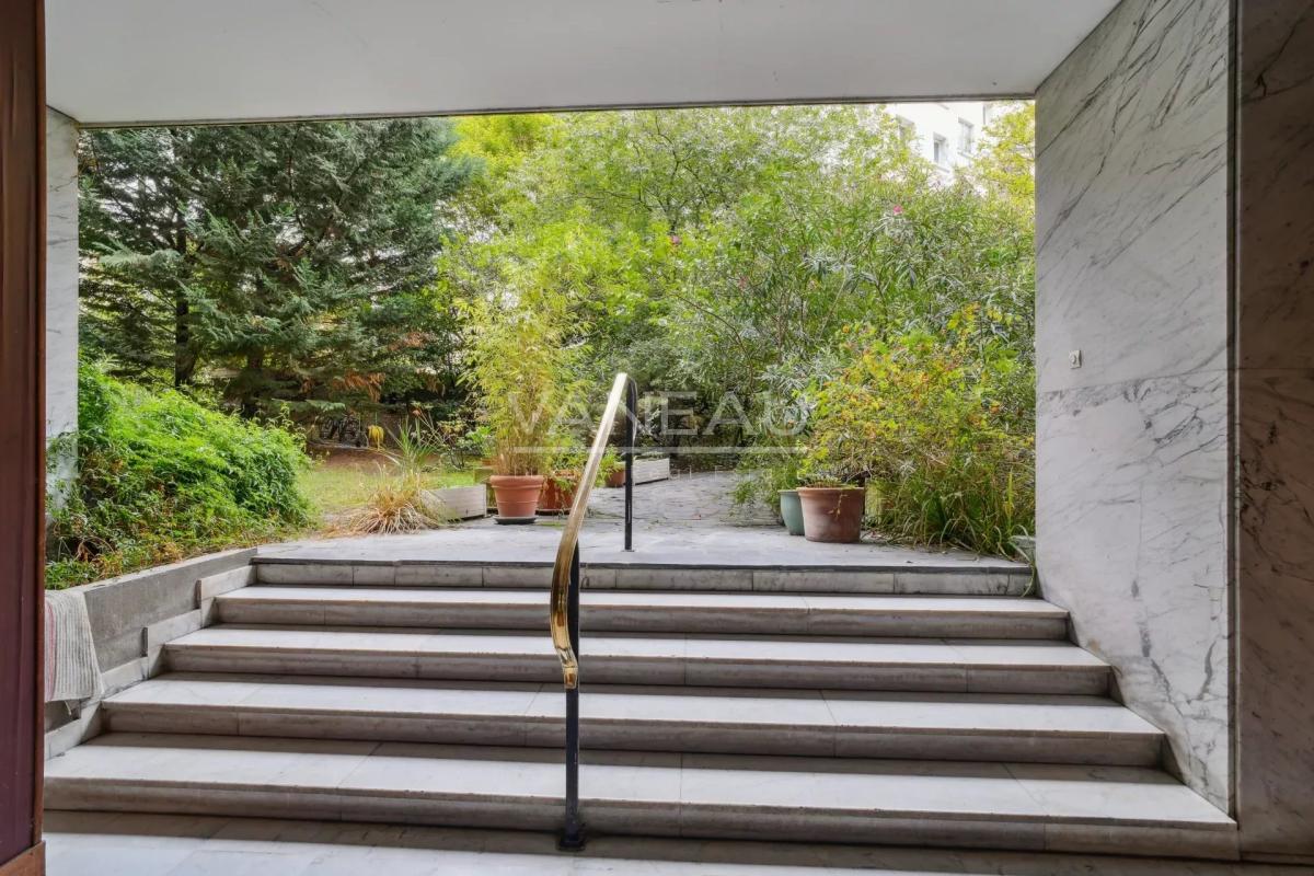 Paris XVIème - Ranelagh - Studio avec balcon