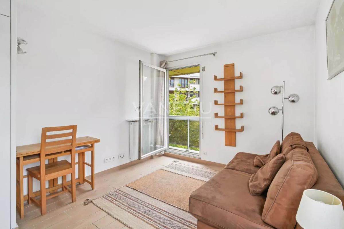 Paris XVIème - Ranelagh - Studio avec balcon