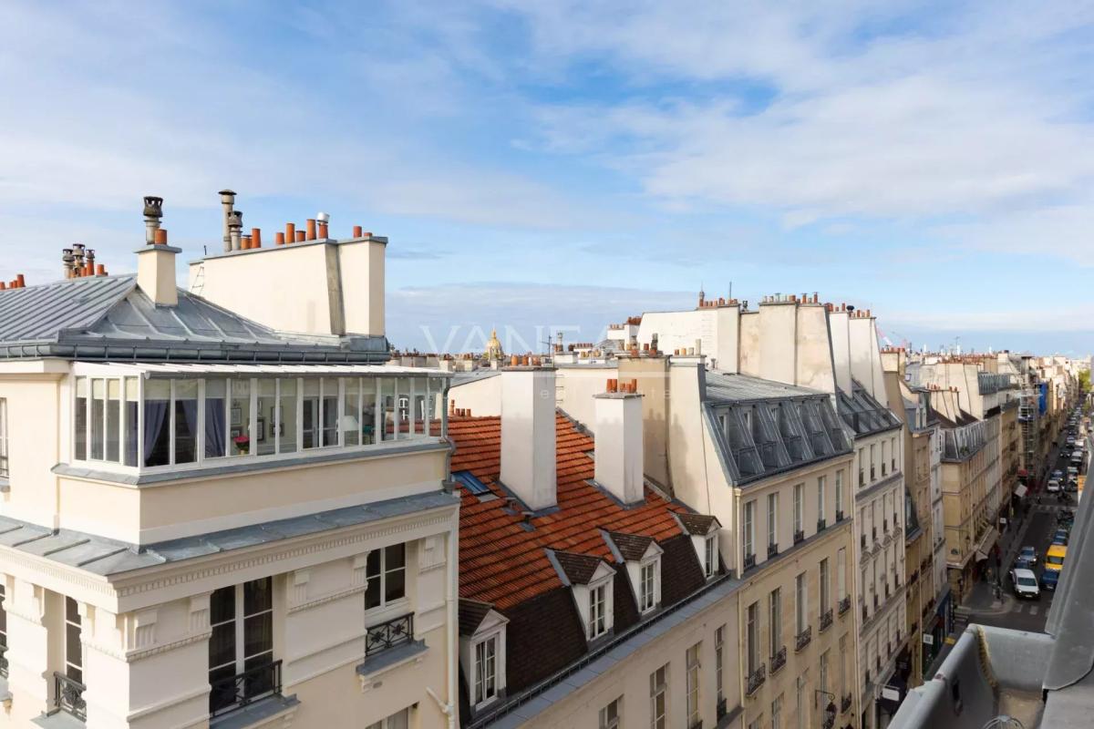 Paris  VII - Très bel  appartement entièrement rénové sur rue et