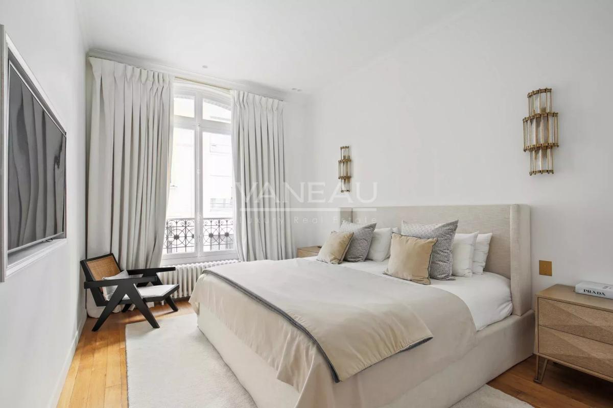 Paris XVIe - Victor Hugo - Voie privée - Exclusivité